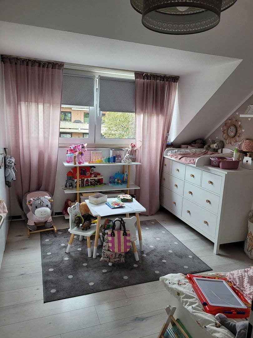 1 bedroom with open-plan kitchen flat to rent, 80 m², Gonellastrasse 54, Meerbusch, North Rhine-Westphalia 1 bedroom with open-plan kitchen flat to rent, 80 m², Gonellastrasse 54, Meerbusch, North Rhine-Westphalia