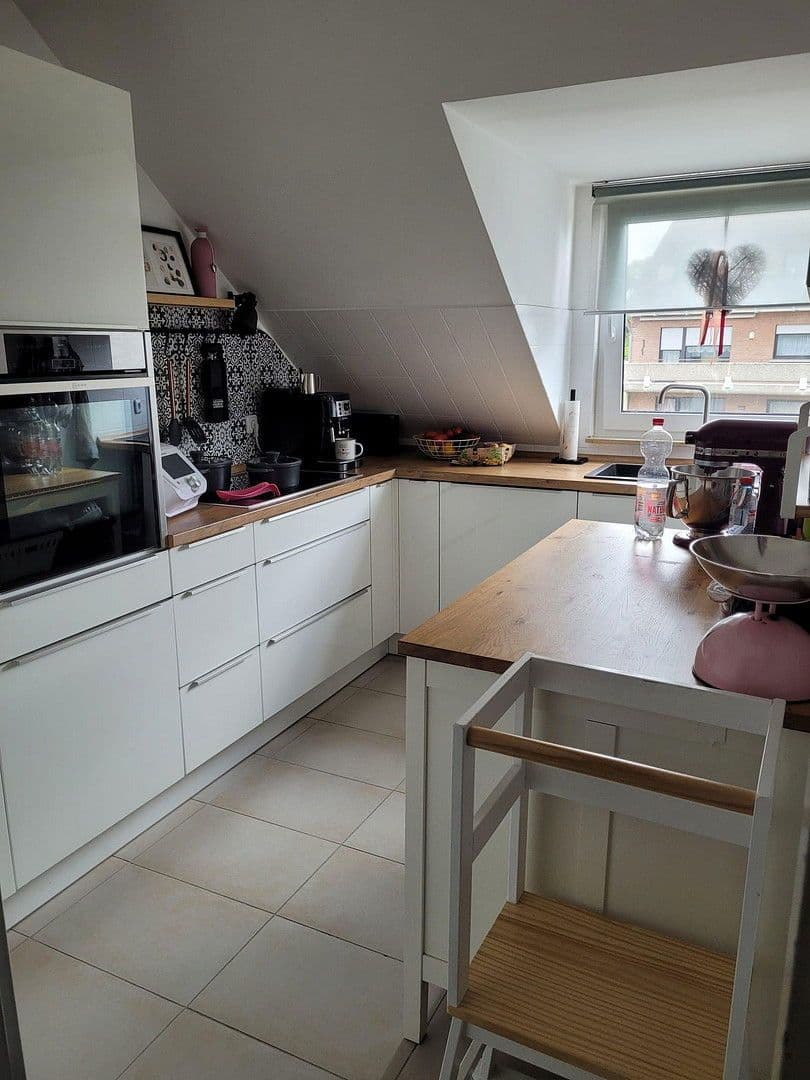 1 bedroom with open-plan kitchen flat to rent, 80 m², Gonellastrasse 54, Meerbusch, North Rhine-Westphalia 1 bedroom with open-plan kitchen flat to rent, 80 m², Gonellastrasse 54, Meerbusch, North Rhine-Westphalia