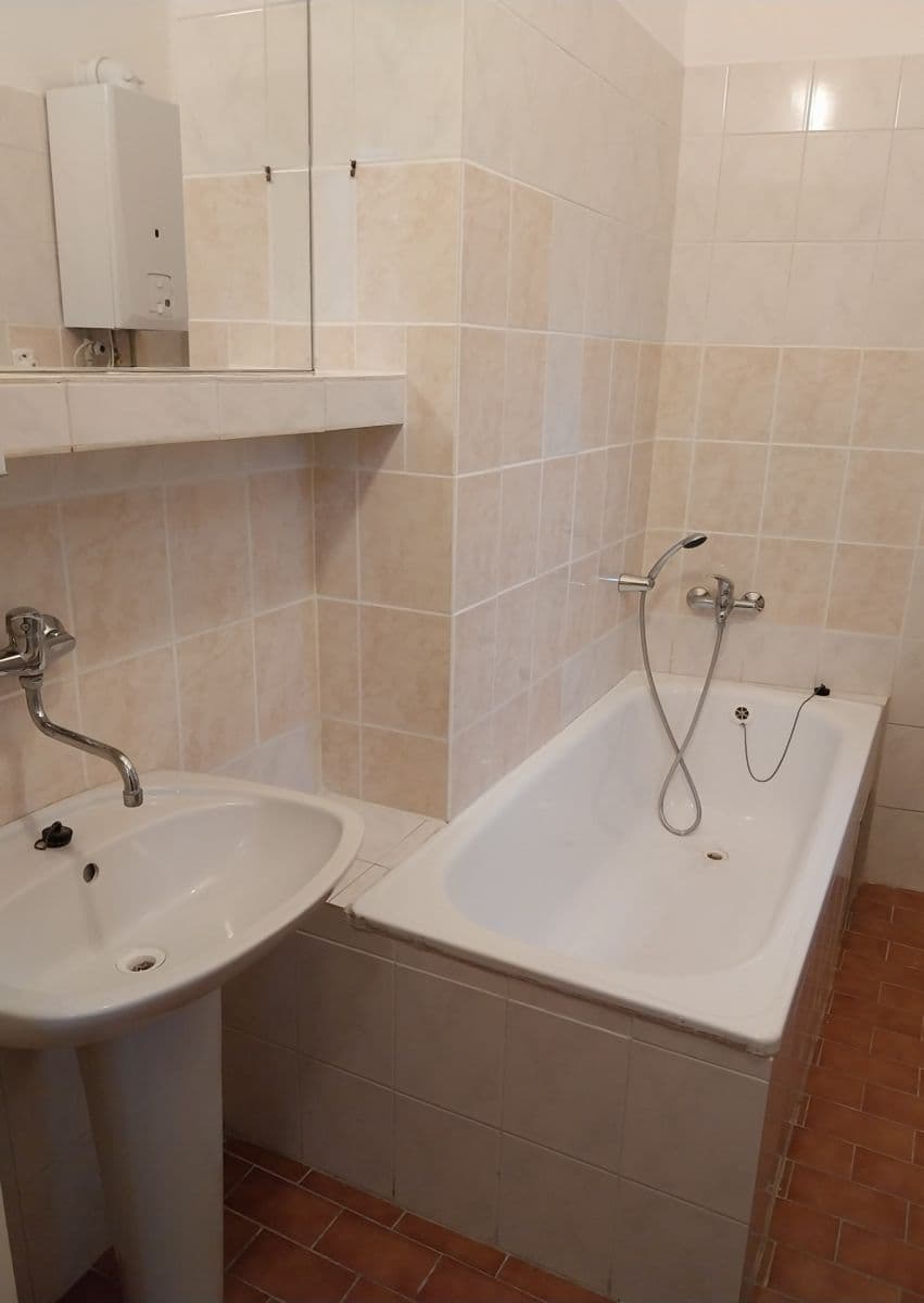 2 bedroom flat to rent, 50 m², Hronovická, Pardubice, Pardubický Region 2 bedroom flat to rent, 50 m², Hronovická, Pardubice, Pardubický Region