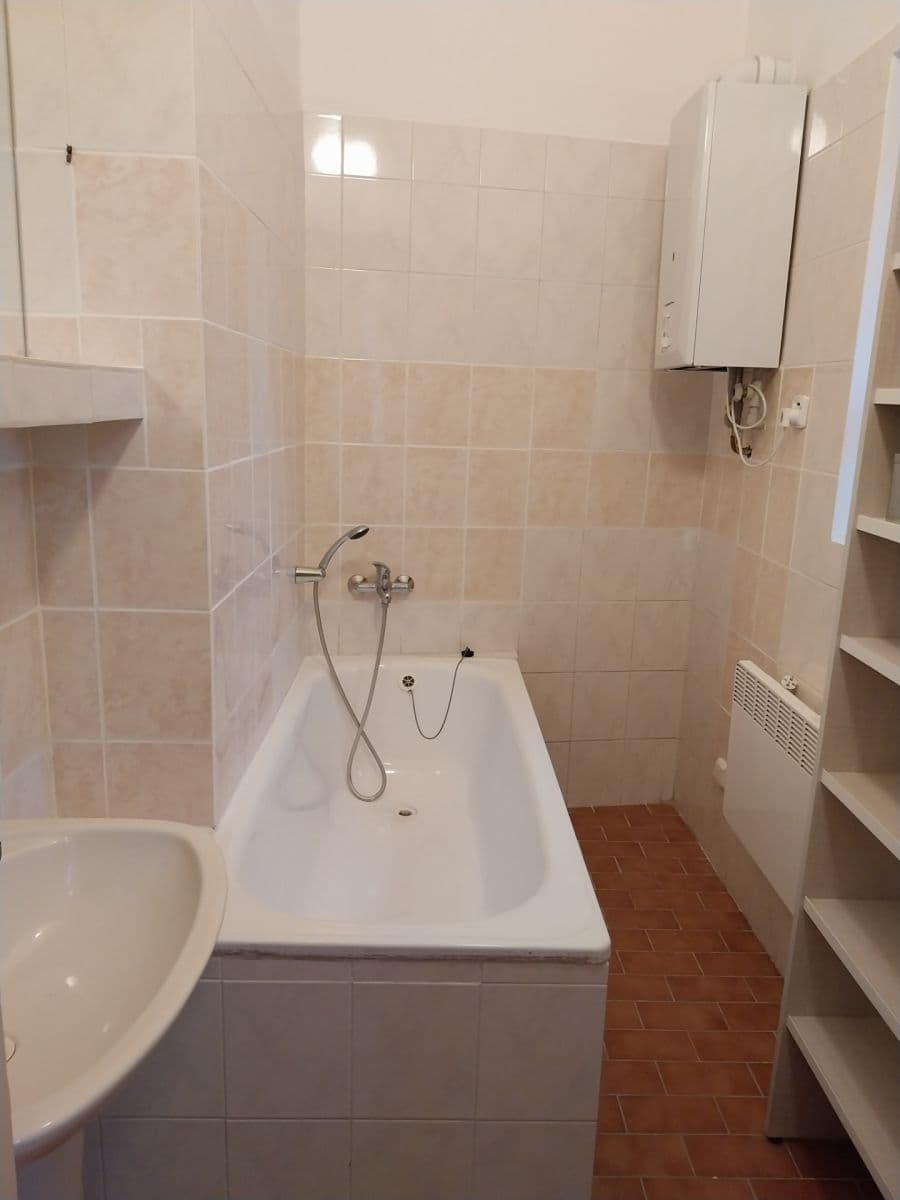 2 bedroom flat to rent, 50 m², Hronovická, Pardubice, Pardubický Region 2 bedroom flat to rent, 50 m², Hronovická, Pardubice, Pardubický Region