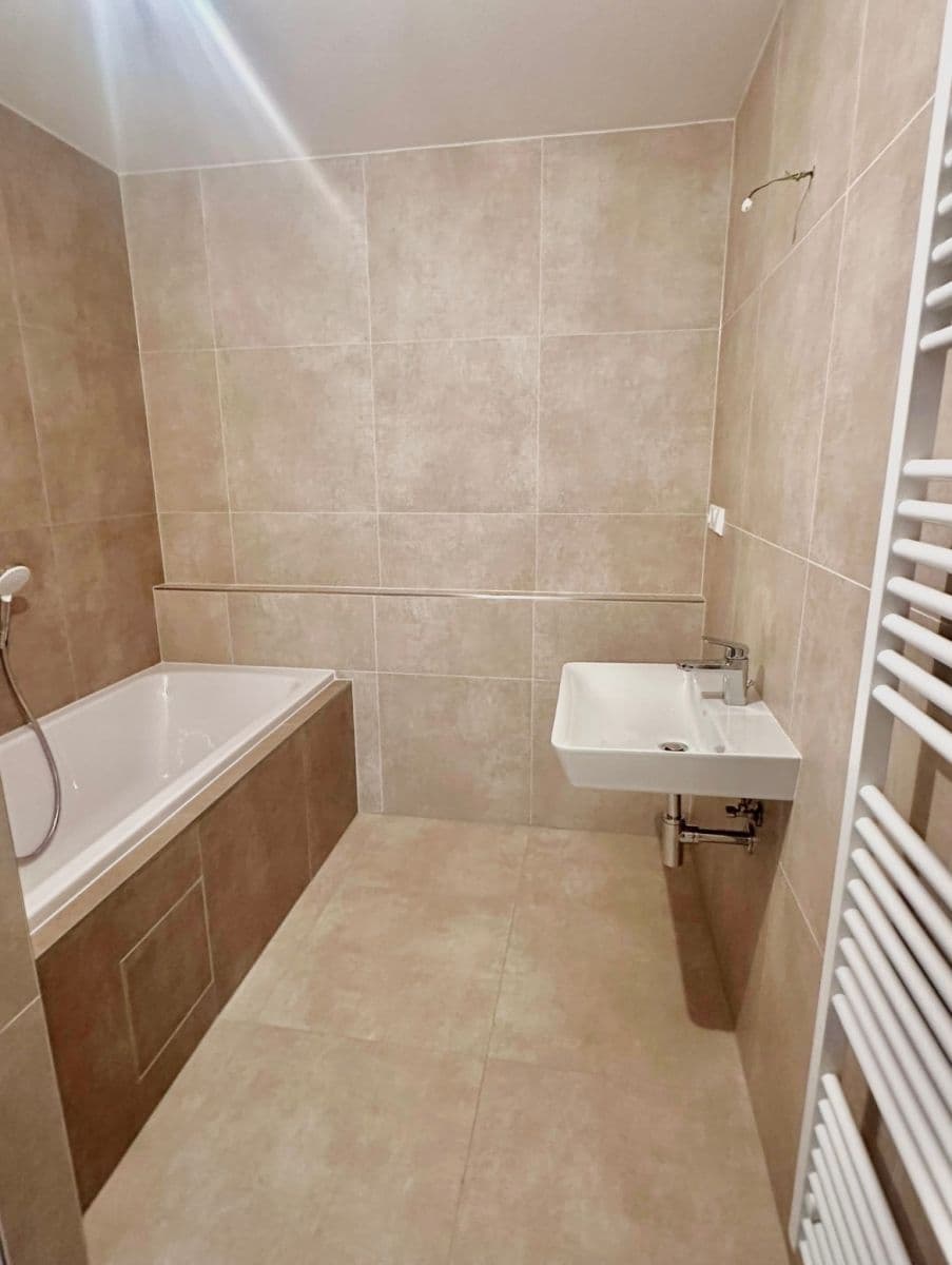 2 bedroom with open-plan kitchen flat for sale, 78 m², Na Roudné, Plzeň, Plzeňský Region 2 bedroom with open-plan kitchen flat for sale, 78 m², Na Roudné, Plzeň, Plzeňský Region