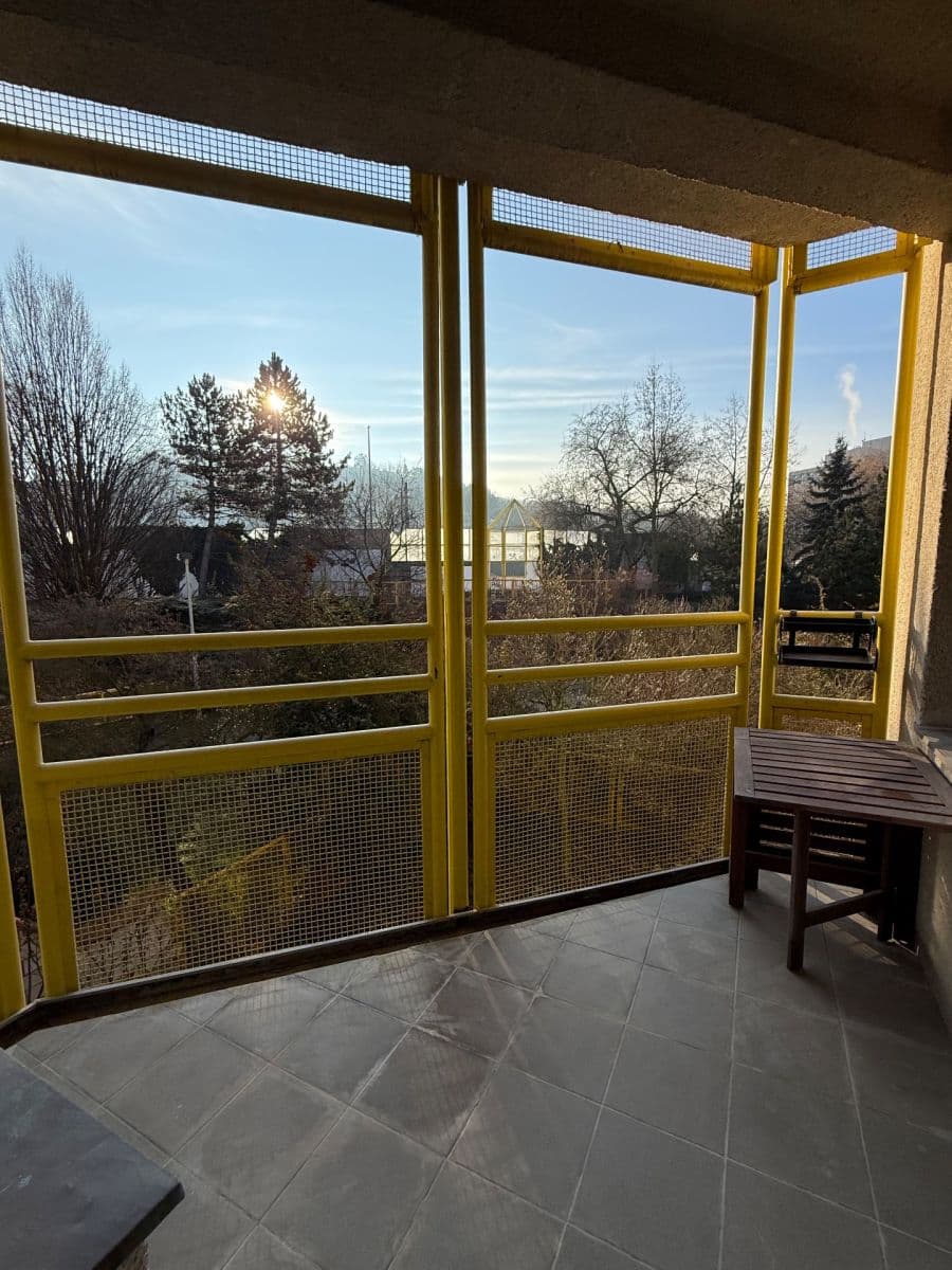 2 bedroom with open-plan kitchen flat to rent, 77 m², Ke Dvoru, Prague, Prague 2 bedroom with open-plan kitchen flat to rent, 77 m², Ke Dvoru, Prague, Prague