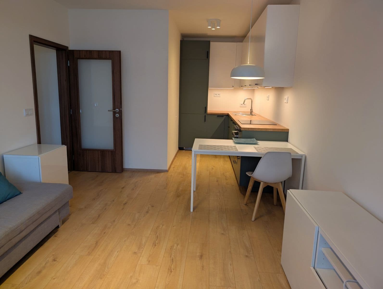 1 bedroom with open-plan kitchen flat to rent, 44 m², Fabiánové, Prague, Prague 1 bedroom with open-plan kitchen flat to rent, 44 m², Fabiánové, Prague, Prague
