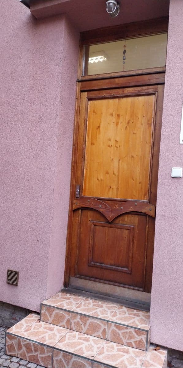 non-residential property to rent, 50 m², Hronovická, Pardubice, Pardubický Region non-residential property to rent, 50 m², Hronovická, Pardubice, Pardubický Region