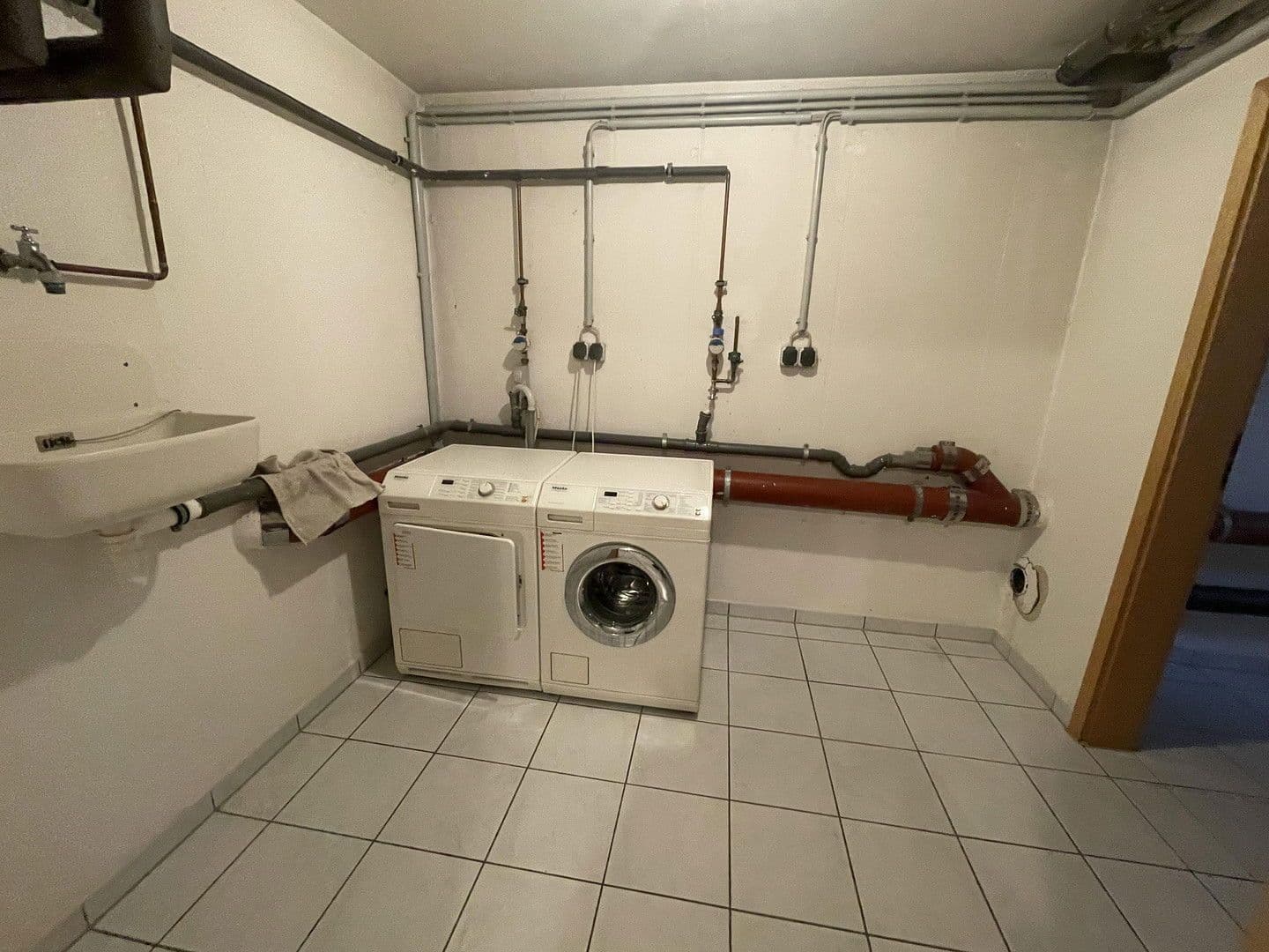 2 bedroom with open-plan kitchen flat to rent, 100 m², Dreieich, Hesse 2 bedroom with open-plan kitchen flat to rent, 100 m², Dreieich, Hesse