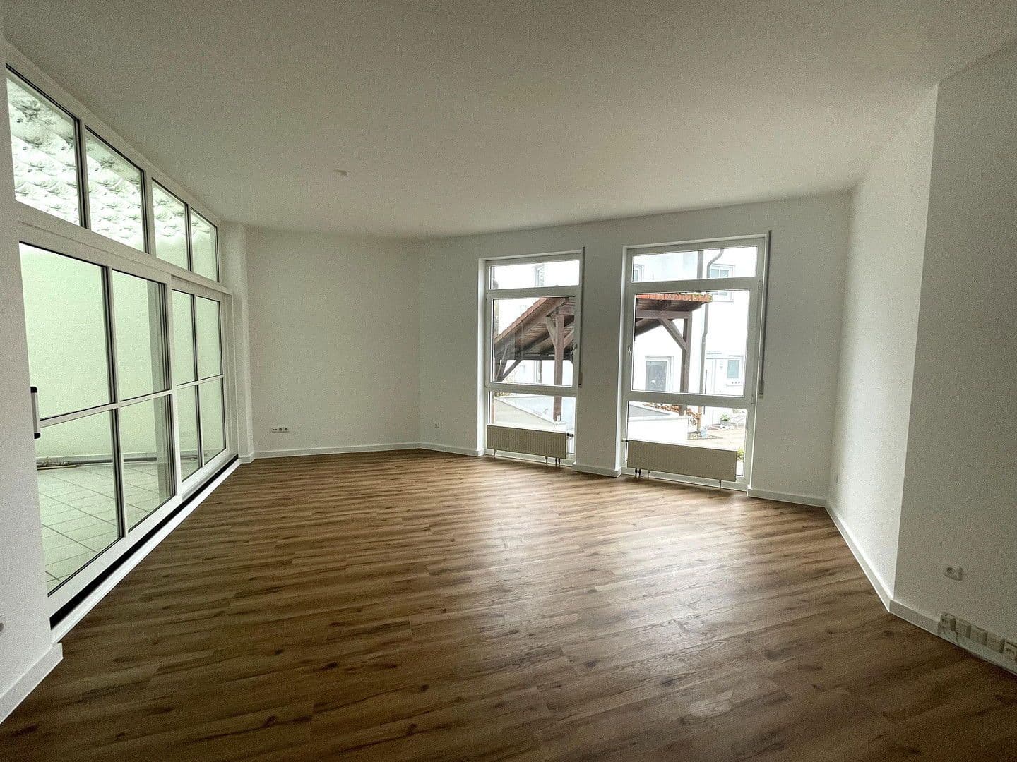 2 bedroom with open-plan kitchen flat to rent, 100 m², Dreieich, Hesse 2 bedroom with open-plan kitchen flat to rent, 100 m², Dreieich, Hesse