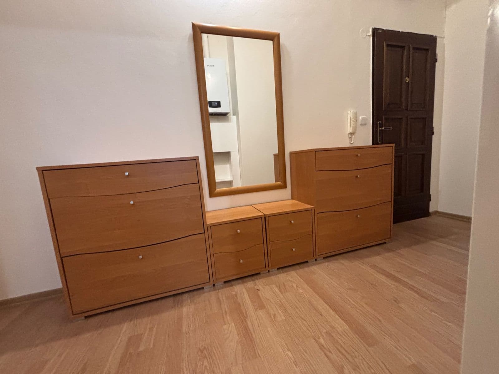 2 bedroom flat to rent, 89 m², Šárecká, Prague, Prague 2 bedroom flat to rent, 89 m², Šárecká, Prague, Prague