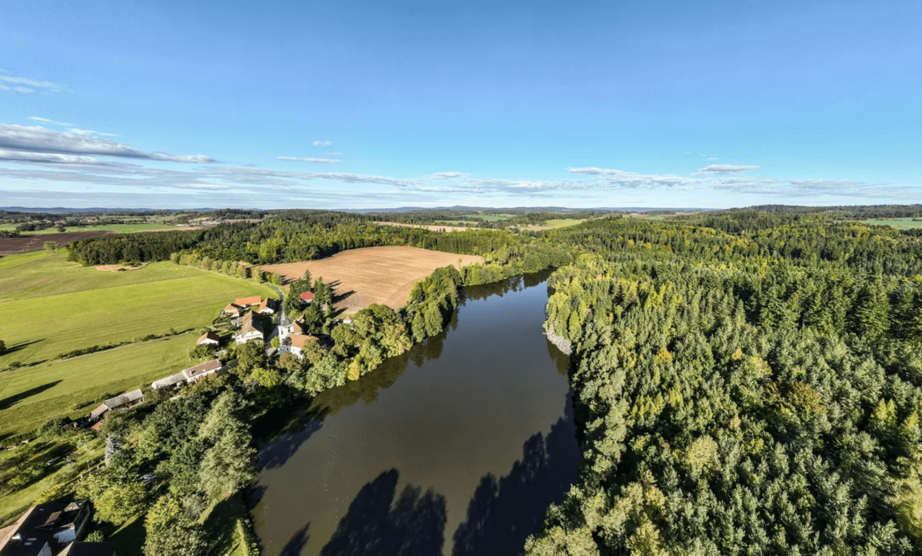 plot for sale, 70,499 m², Uzeničky, Jihočeský Region plot for sale, 70,499 m², Uzeničky, Jihočeský Region