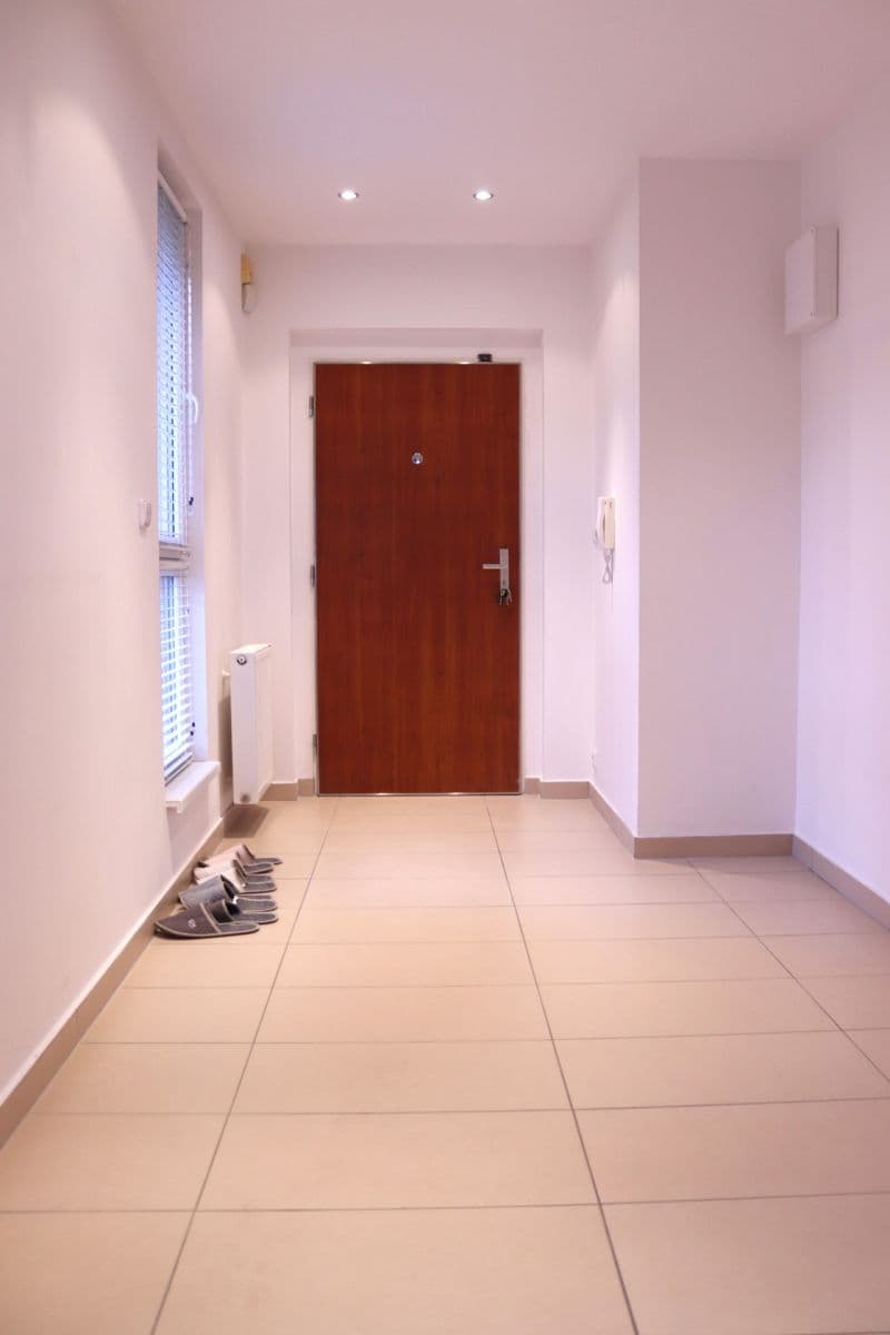 2 bedroom with open-plan kitchen flat to rent, 88 m², Radouňova, Prague, Prague 2 bedroom with open-plan kitchen flat to rent, 88 m², Radouňova, Prague, Prague