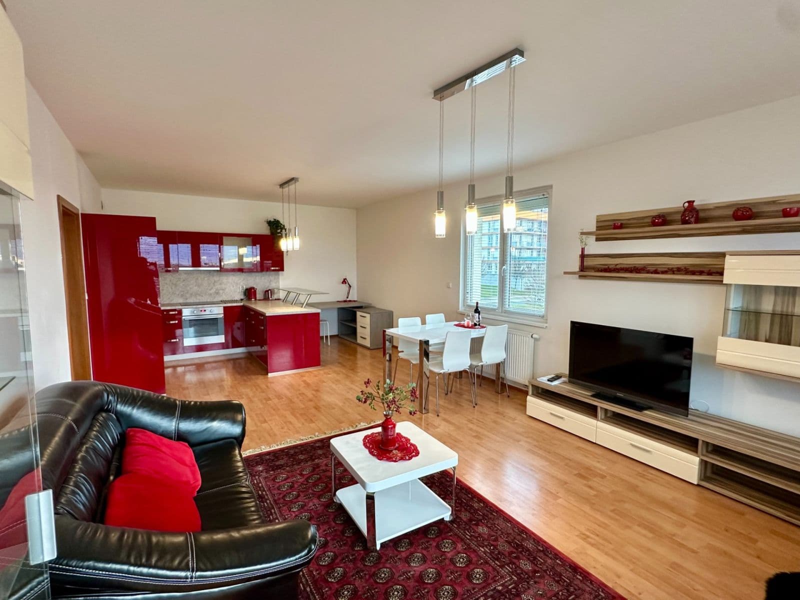 2 bedroom with open-plan kitchen flat to rent, 88 m², Radouňova, Prague, Prague 2 bedroom with open-plan kitchen flat to rent, 88 m², Radouňova, Prague, Prague