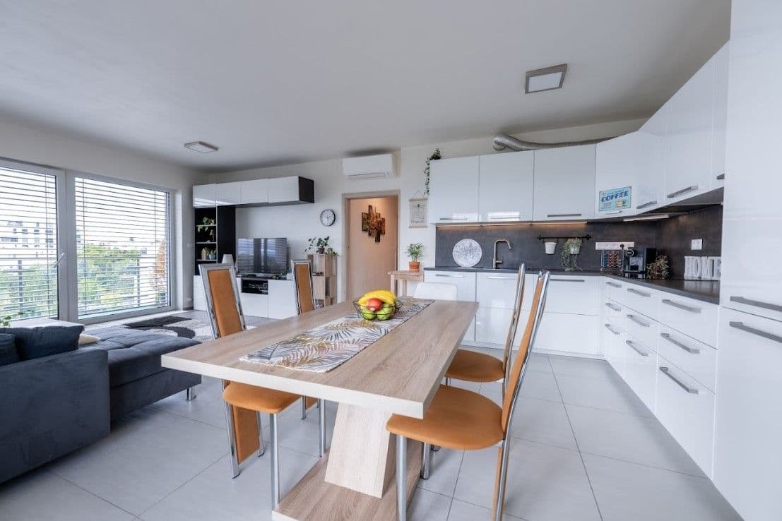 2 bedroom with open-plan kitchen flat for sale, 97 m², Menšíkova, Brno, Jihomoravský Region 2 bedroom with open-plan kitchen flat for sale, 97 m², Menšíkova, Brno, Jihomoravský Region