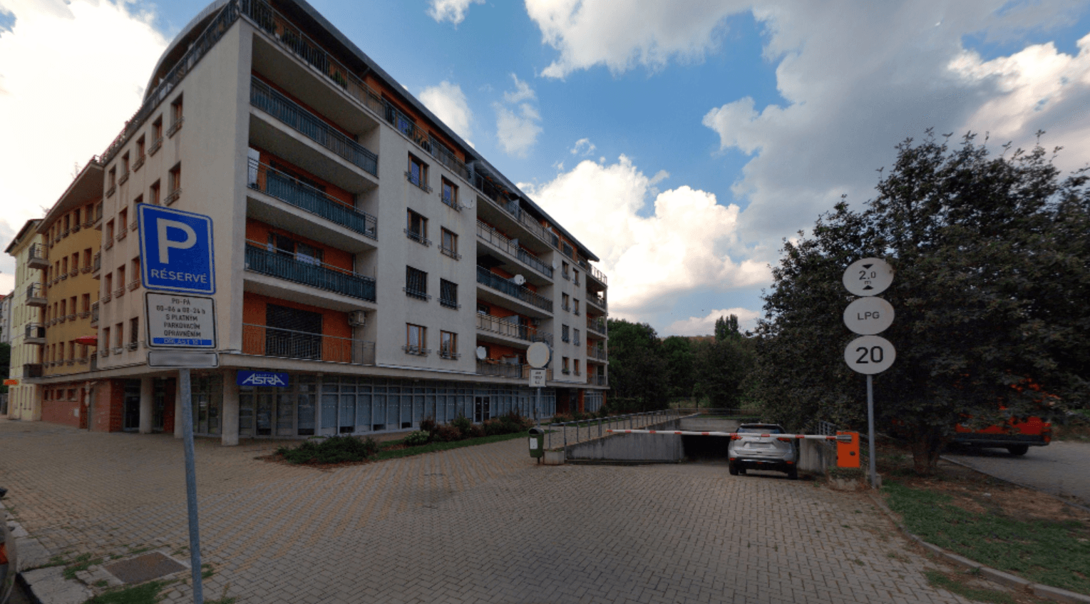 garage to rent, 20 m², Petrohradská, Prague, Prague garage to rent, 20 m², Petrohradská, Prague, Prague