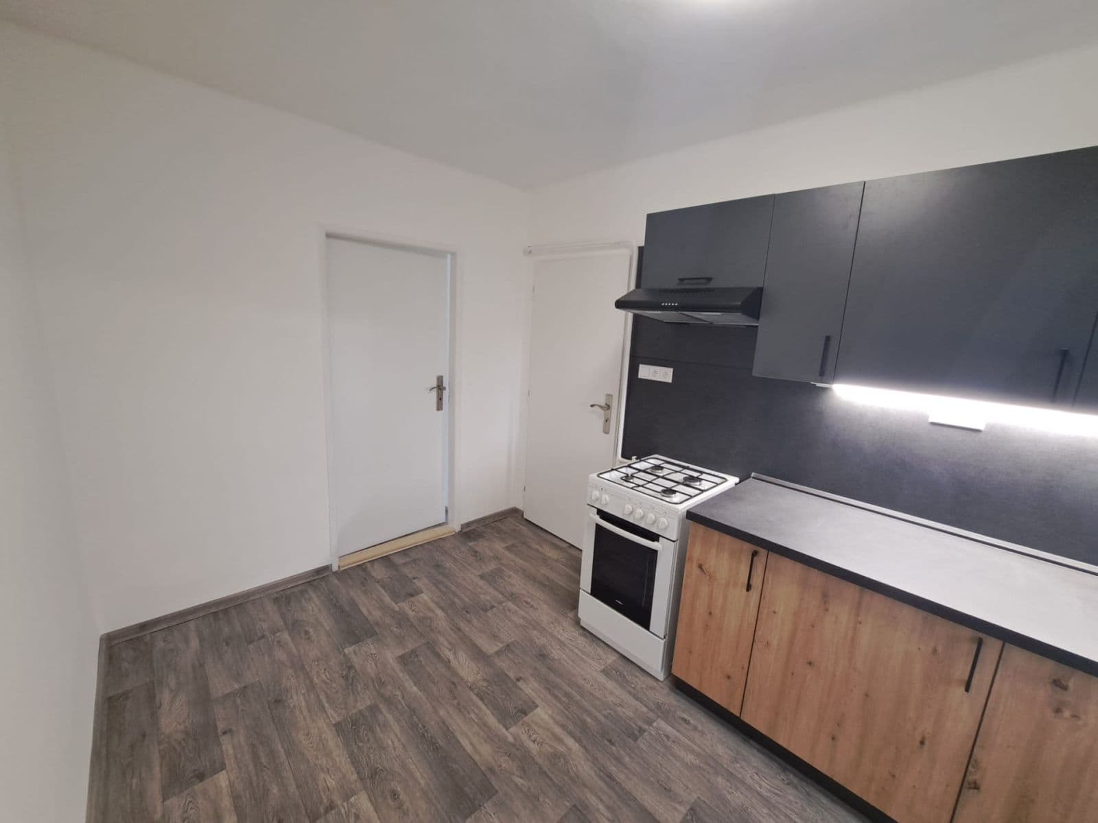 1 bedroom with open-plan kitchen flat to rent, 62 m², Nádražní, Frenštát pod Radhoštěm, Moravskoslezský Region 1 bedroom with open-plan kitchen flat to rent, 62 m², Nádražní, Frenštát pod Radhoštěm, Moravskoslezský Region