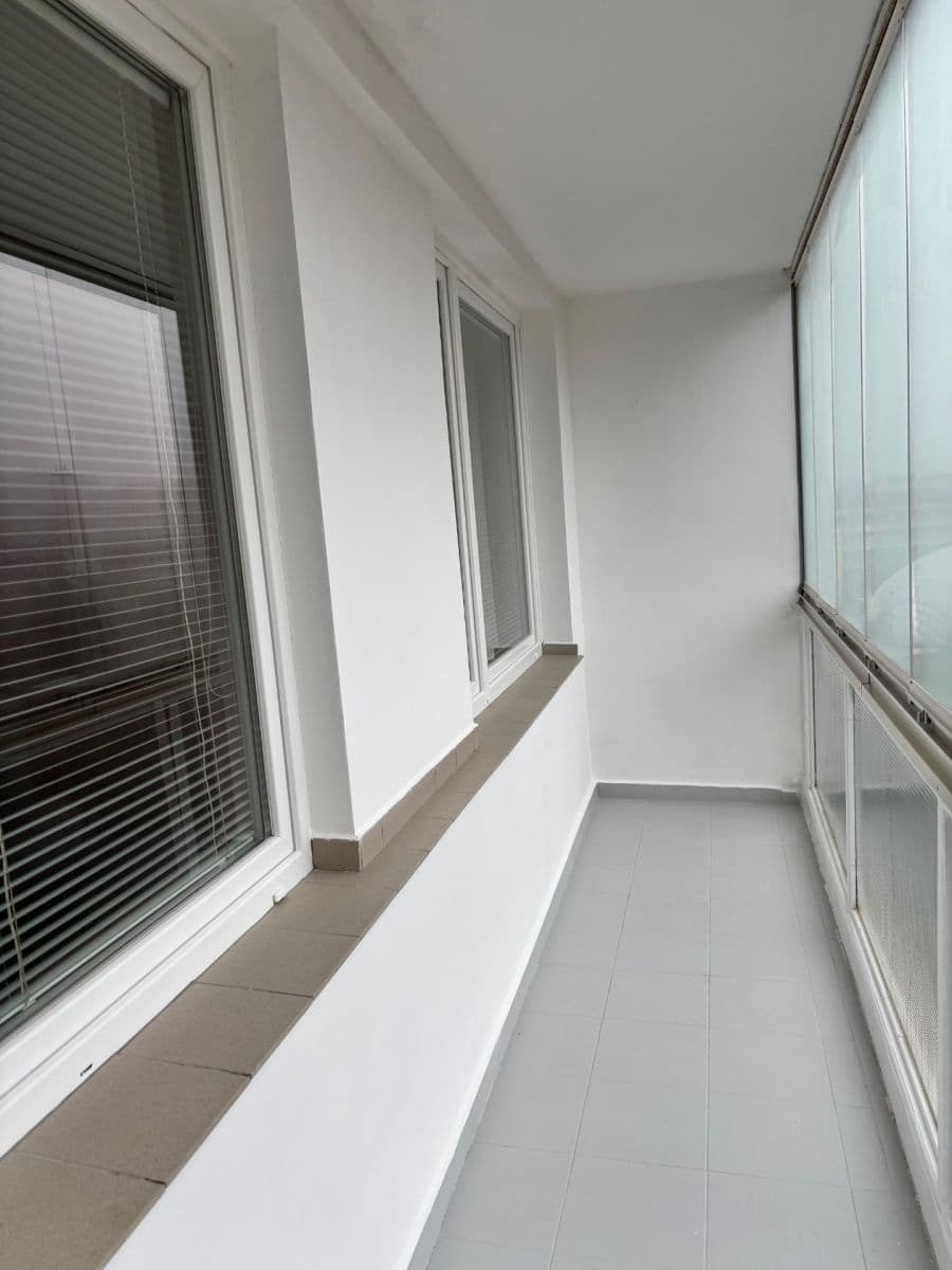 2 bedroom with open-plan kitchen flat to rent, 62 m², Milevská, Prague, Prague 2 bedroom with open-plan kitchen flat to rent, 62 m², Milevská, Prague, Prague