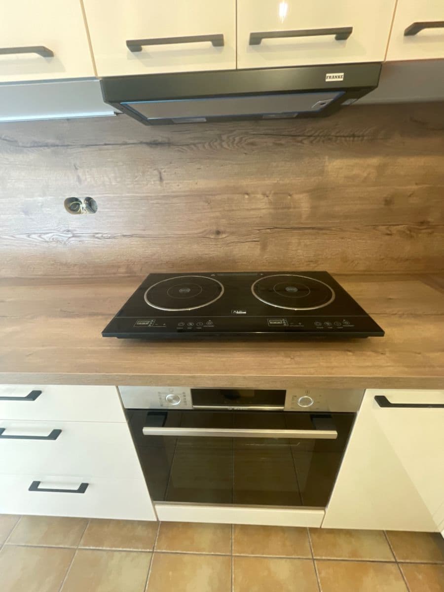 Studio flat to rent, 34 m², Kutnohorská, Prague, Prague Studio flat to rent, 34 m², Kutnohorská, Prague, Prague