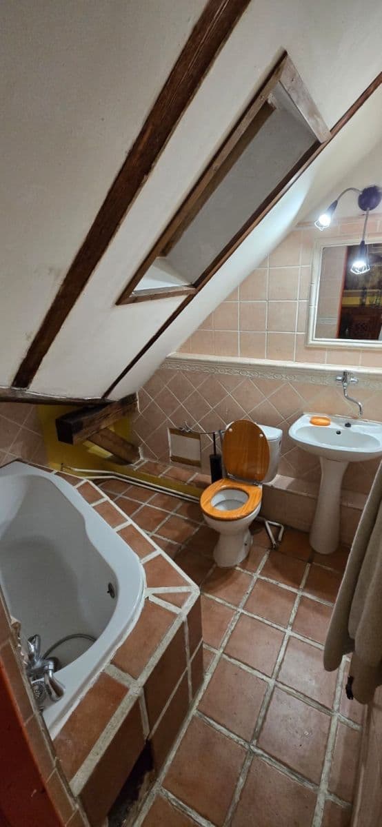 2 bedroom flat to rent, 77 m², Bratislava - mestská časť Staré Mesto, Bratislavský Region 2 bedroom flat to rent, 77 m², Bratislava - mestská časť Staré Mesto, Bratislavský Region