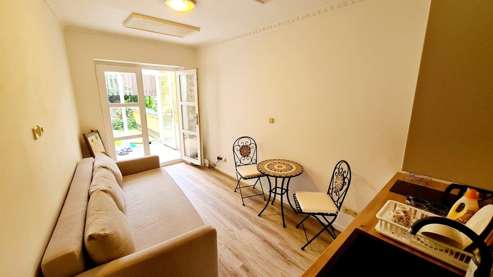 Studio flat to rent, 22 m², V Šáreckém údolí, Prague, Prague Studio flat to rent, 22 m², V Šáreckém údolí, Prague, Prague