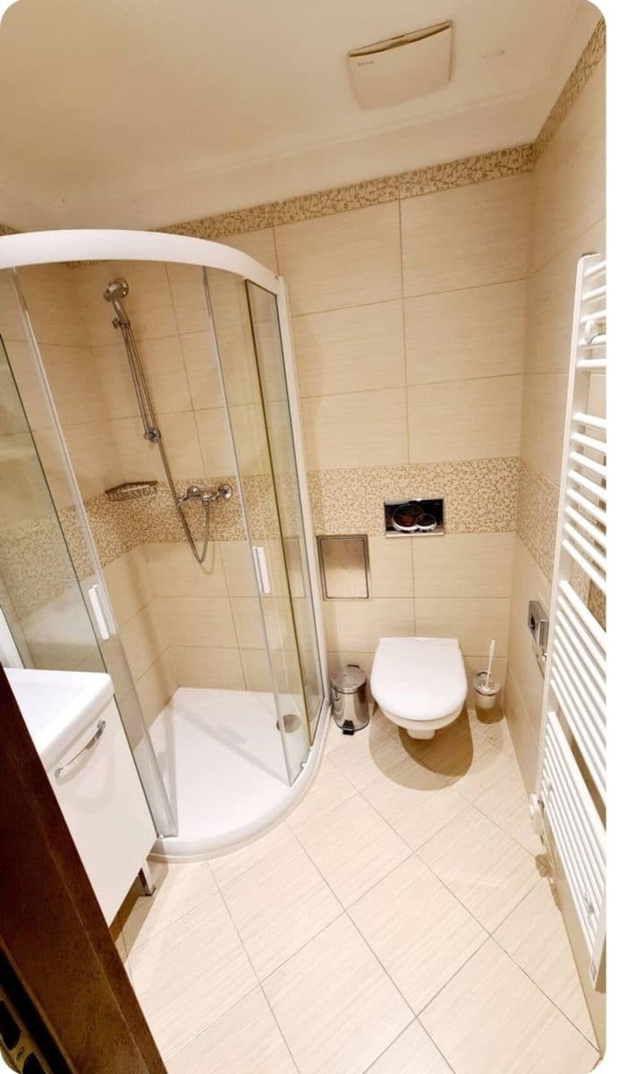 Studio flat to rent, 22 m², V Šáreckém údolí, Prague, Prague Studio flat to rent, 22 m², V Šáreckém údolí, Prague, Prague