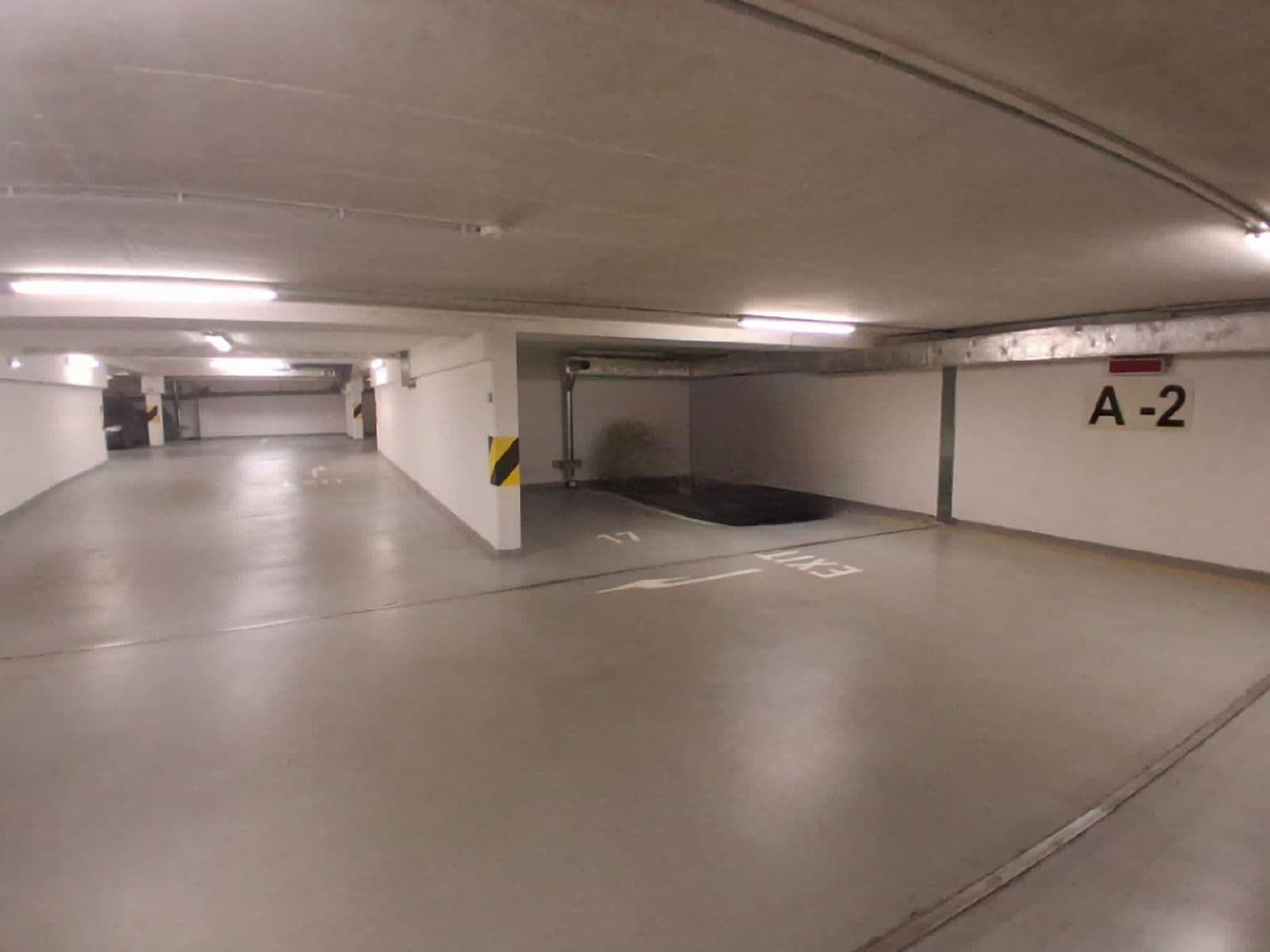 garage to rent, 18 m², Valečovská, Prague, Prague garage to rent, 18 m², Valečovská, Prague, Prague