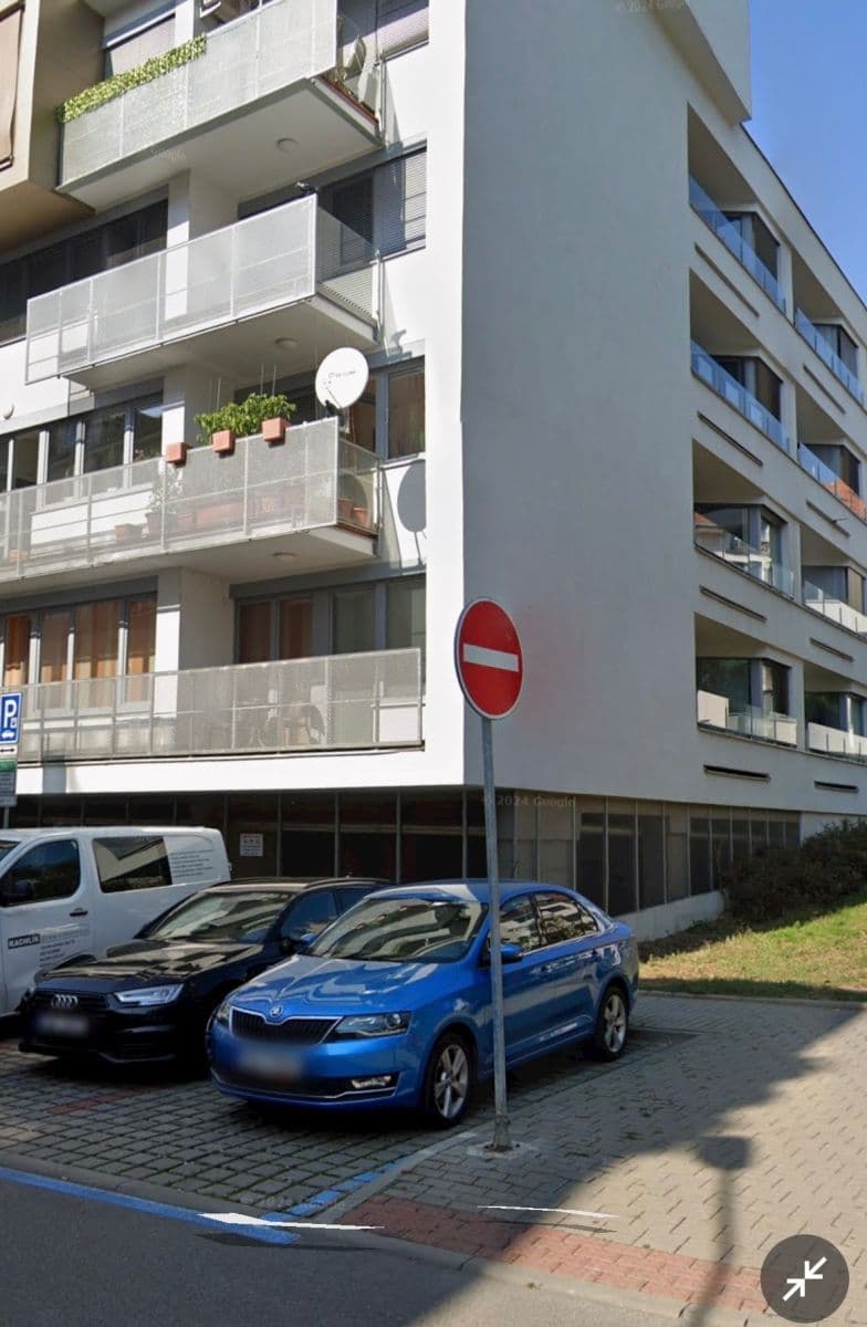 garage to rent, 14 m², Kopečná, Brno, Jihomoravský Region garage to rent, 14 m², Kopečná, Brno, Jihomoravský Region