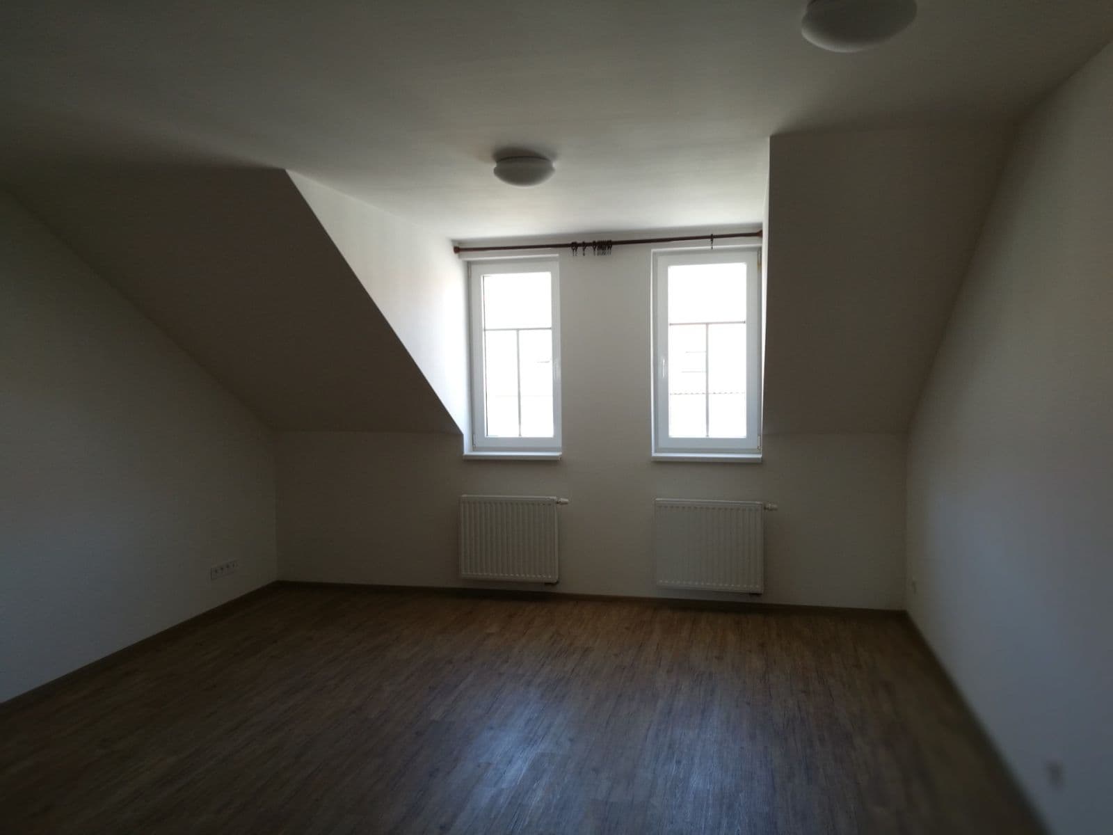 Studio flat to rent, 45 m², Žižkova třída, Písek, Jihočeský Region Studio flat to rent, 45 m², Žižkova třída, Písek, Jihočeský Region