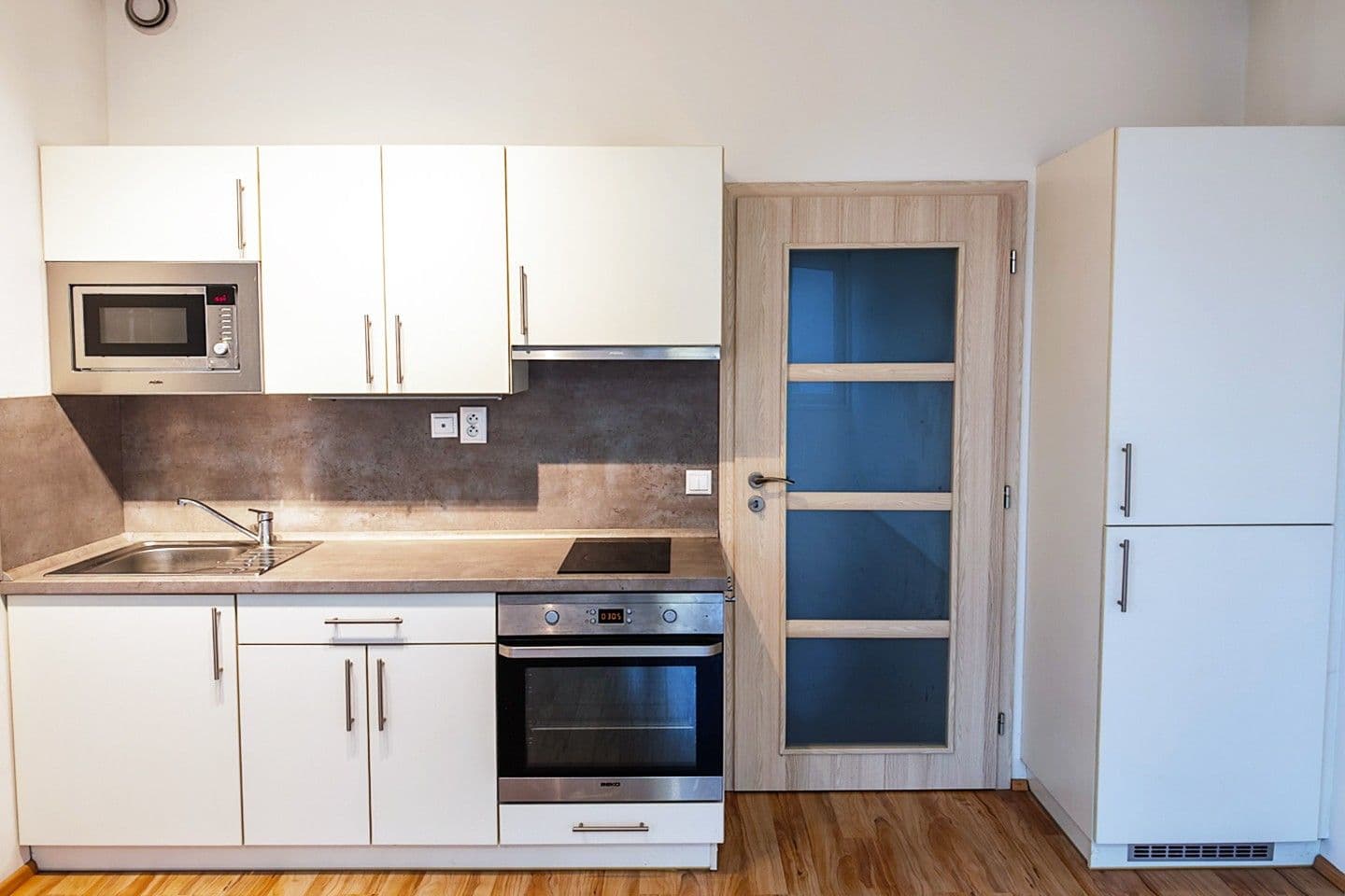 Studio flat to rent, 34 m², Freyova, Prague, Prague Studio flat to rent, 34 m², Freyova, Prague, Prague