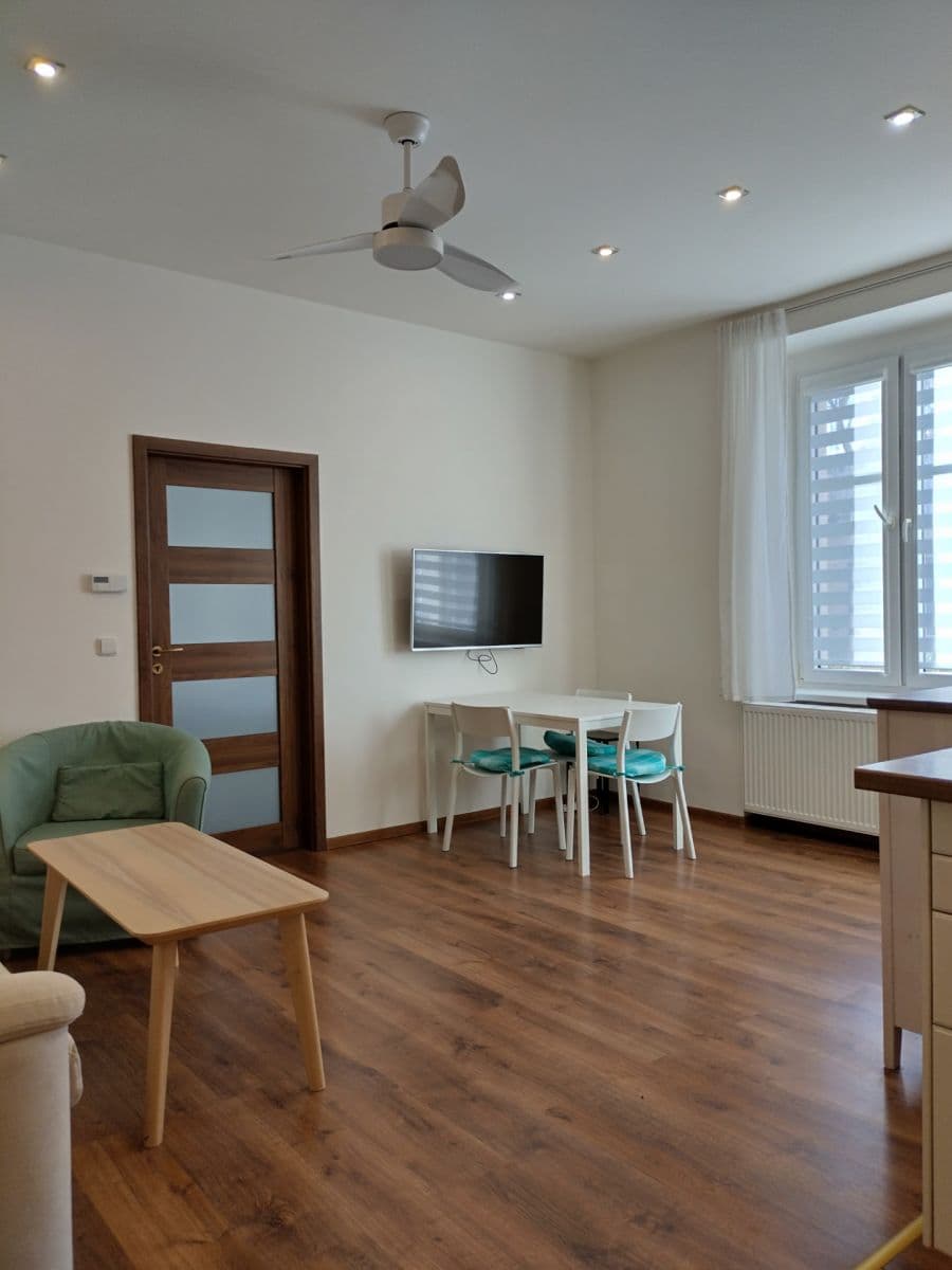 1 bedroom with open-plan kitchen flat to rent, 60 m², Cyrila Boudy, Kladno, Středočeský Region 1 bedroom with open-plan kitchen flat to rent, 60 m², Cyrila Boudy, Kladno, Středočeský Region