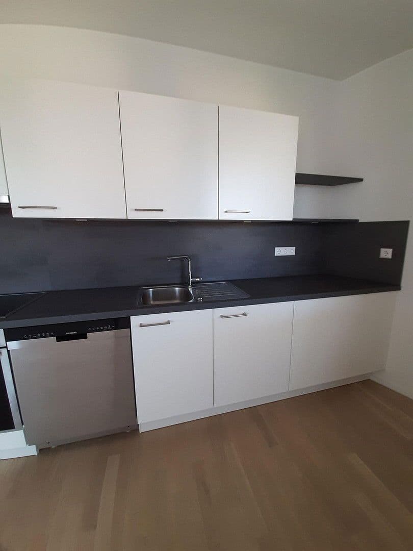 3 bedroom flat to rent, 85 m², Stuttgart, Baden-Württemberg 3 bedroom flat to rent, 85 m², Stuttgart, Baden-Württemberg