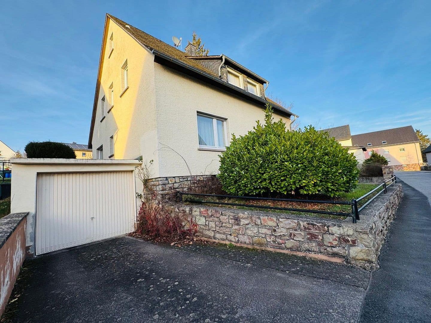 house for sale, 140 m², Simmern/Hunsrück, Rhineland-Palatinate house for sale, 140 m², Simmern/Hunsrück, Rhineland-Palatinate