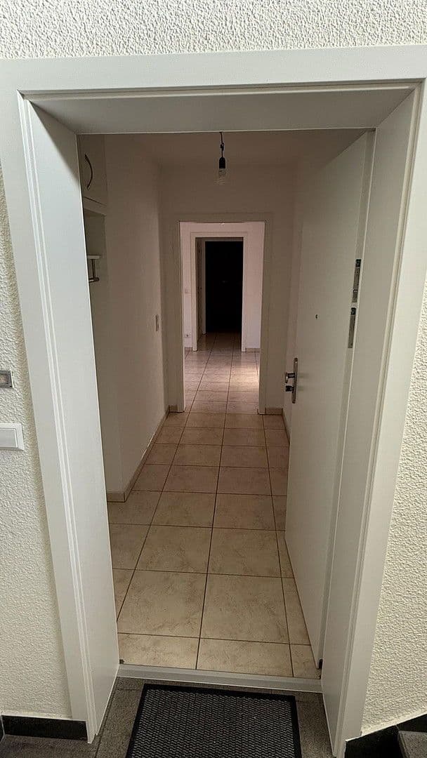 3 bedroom with open-plan kitchen flat to rent, 106 m², Stuttgart, Baden-Württemberg 3 bedroom with open-plan kitchen flat to rent, 106 m², Stuttgart, Baden-Württemberg