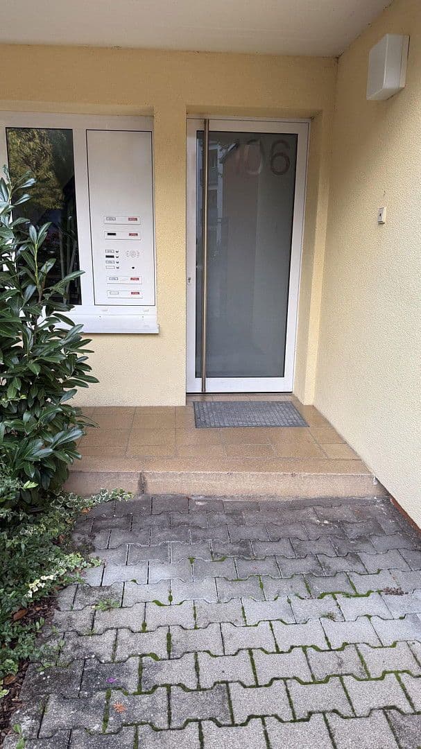 3 bedroom with open-plan kitchen flat to rent, 106 m², Stuttgart, Baden-Württemberg 3 bedroom with open-plan kitchen flat to rent, 106 m², Stuttgart, Baden-Württemberg