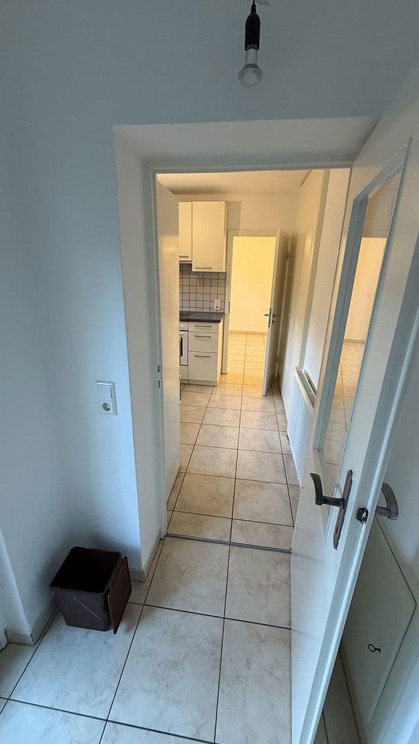 3 bedroom with open-plan kitchen flat to rent, 106 m², Stuttgart, Baden-Württemberg 3 bedroom with open-plan kitchen flat to rent, 106 m², Stuttgart, Baden-Württemberg