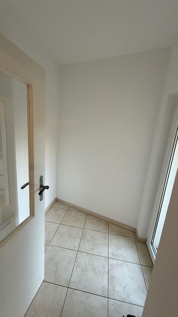 3 bedroom with open-plan kitchen flat to rent, 106 m², Stuttgart, Baden-Württemberg 3 bedroom with open-plan kitchen flat to rent, 106 m², Stuttgart, Baden-Württemberg