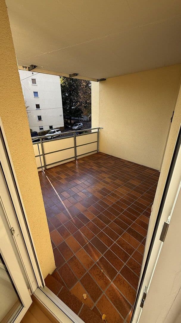 3 bedroom with open-plan kitchen flat to rent, 106 m², Stuttgart, Baden-Württemberg 3 bedroom with open-plan kitchen flat to rent, 106 m², Stuttgart, Baden-Württemberg