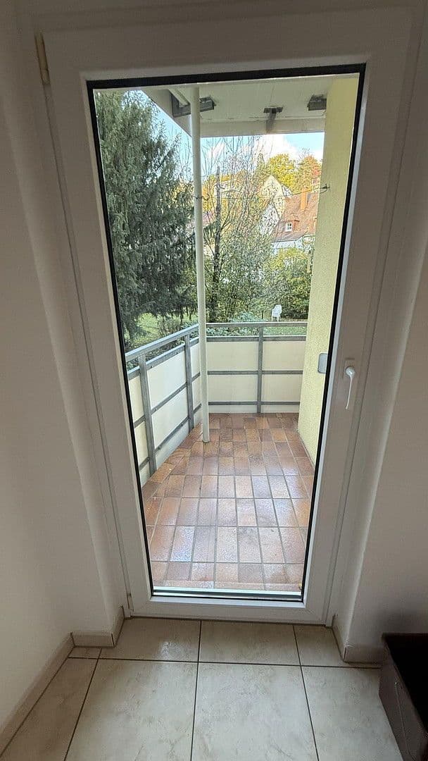 3 bedroom with open-plan kitchen flat to rent, 106 m², Stuttgart, Baden-Württemberg 3 bedroom with open-plan kitchen flat to rent, 106 m², Stuttgart, Baden-Württemberg