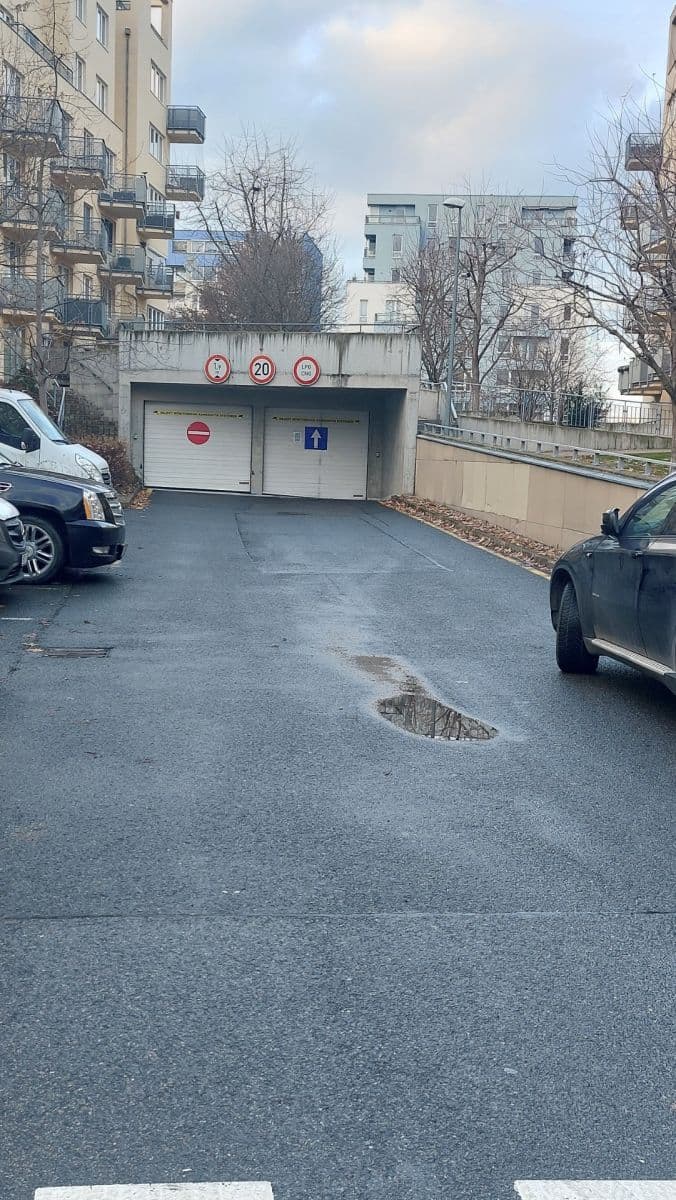 garage to rent, 16 m², Berlínská, Prague, Prague garage to rent, 16 m², Berlínská, Prague, Prague