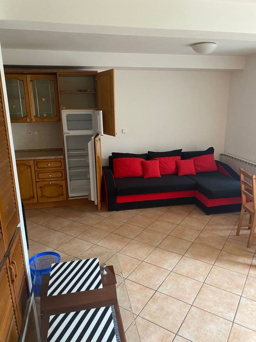 1 bedroom with open-plan kitchen flat to rent, 30 m², Bayerova, Brno, Jihomoravský Region 1 bedroom with open-plan kitchen flat to rent, 30 m², Bayerova, Brno, Jihomoravský Region