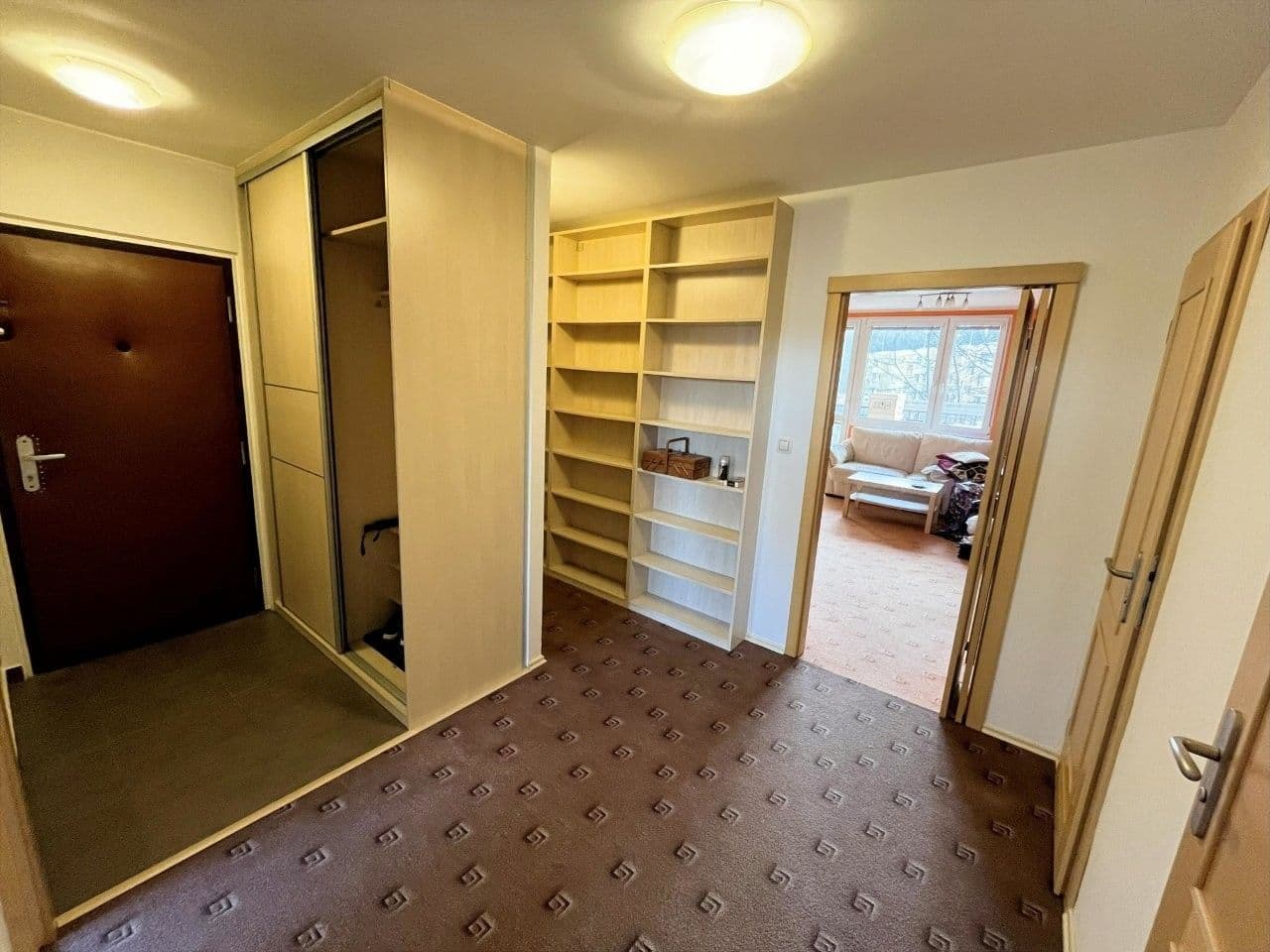 3 bedroom with open-plan kitchen flat to rent, 94 m², Hausmannova, Prague, Prague 3 bedroom with open-plan kitchen flat to rent, 94 m², Hausmannova, Prague, Prague