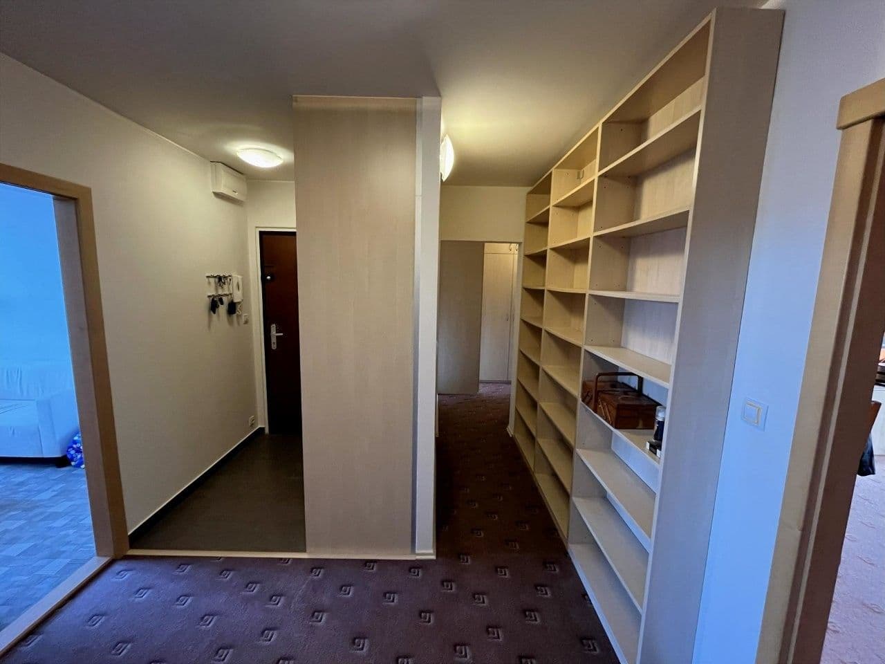 3 bedroom with open-plan kitchen flat to rent, 94 m², Hausmannova, Prague, Prague 3 bedroom with open-plan kitchen flat to rent, 94 m², Hausmannova, Prague, Prague