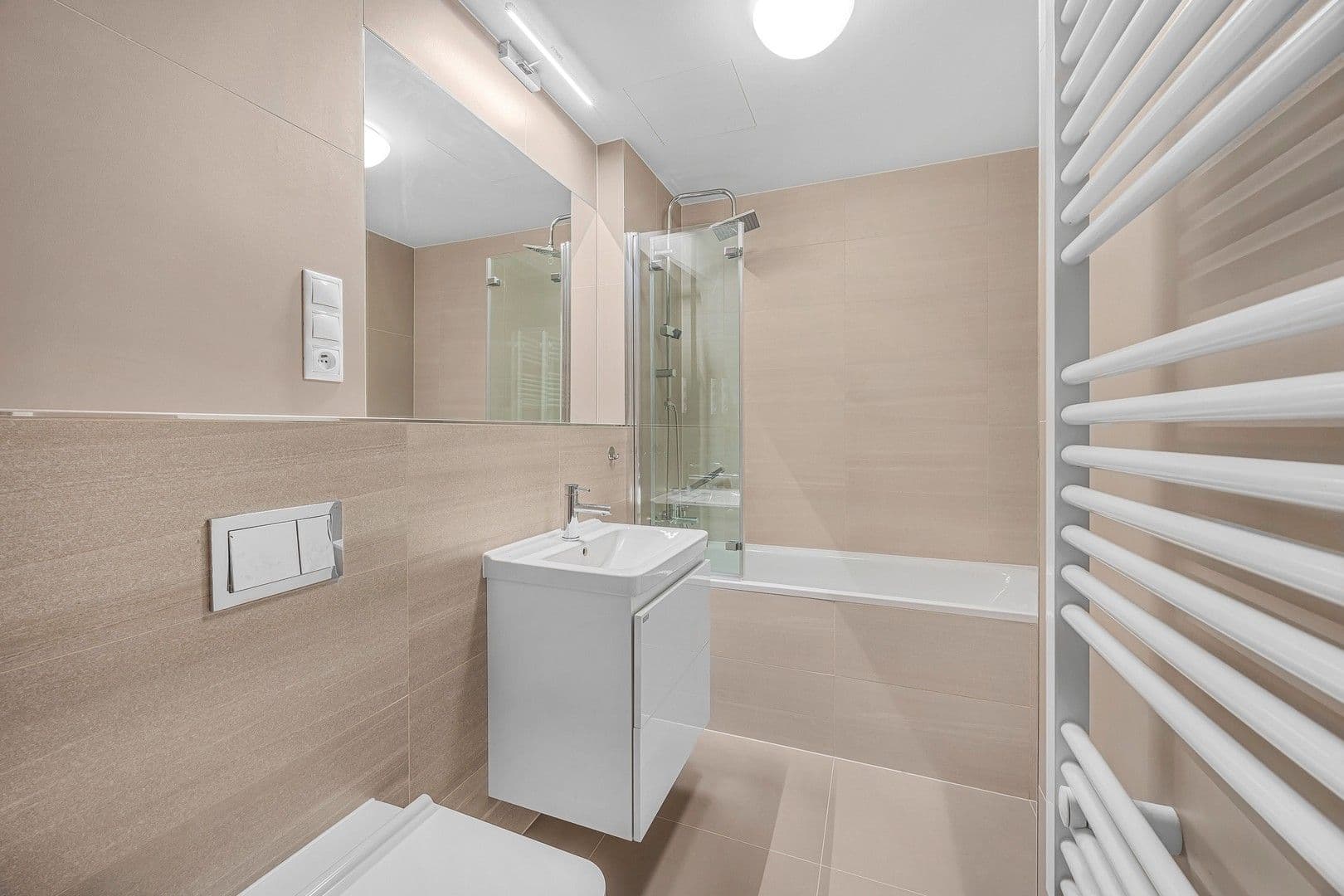 1 bedroom with open-plan kitchen flat to rent, 60 m², Na Komořsku, Prague, Prague 1 bedroom with open-plan kitchen flat to rent, 60 m², Na Komořsku, Prague, Prague