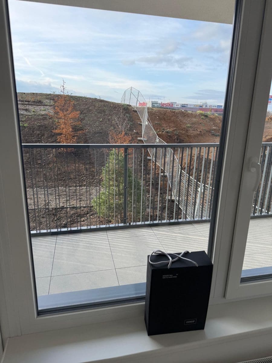 3 bedroom with open-plan kitchen flat to rent, 89 m², Stočesova, Prague, Prague 3 bedroom with open-plan kitchen flat to rent, 89 m², Stočesova, Prague, Prague