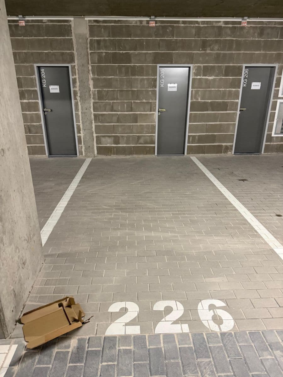 3 bedroom with open-plan kitchen flat to rent, 89 m², Stočesova, Prague, Prague 3 bedroom with open-plan kitchen flat to rent, 89 m², Stočesova, Prague, Prague