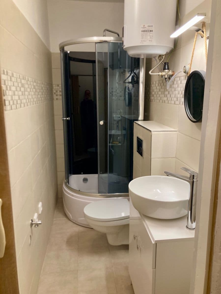 Studio flat to rent, 19 m², Svahová, Karlovy Vary, Karlovarský Region Studio flat to rent, 19 m², Svahová, Karlovy Vary, Karlovarský Region