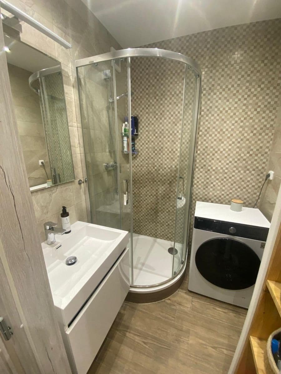 1 bedroom with open-plan kitchen flat to rent, 55 m², Rybářská, Brno, Jihomoravský Region 1 bedroom with open-plan kitchen flat to rent, 55 m², Rybářská, Brno, Jihomoravský Region