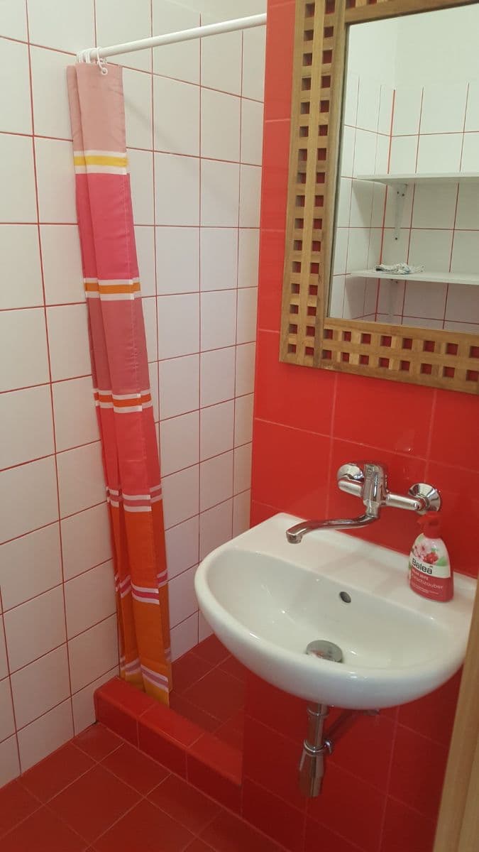 1 bedroom with open-plan kitchen flat to rent, 65 m², Janovského, Ostrava, Moravskoslezský Region 1 bedroom with open-plan kitchen flat to rent, 65 m², Janovského, Ostrava, Moravskoslezský Region