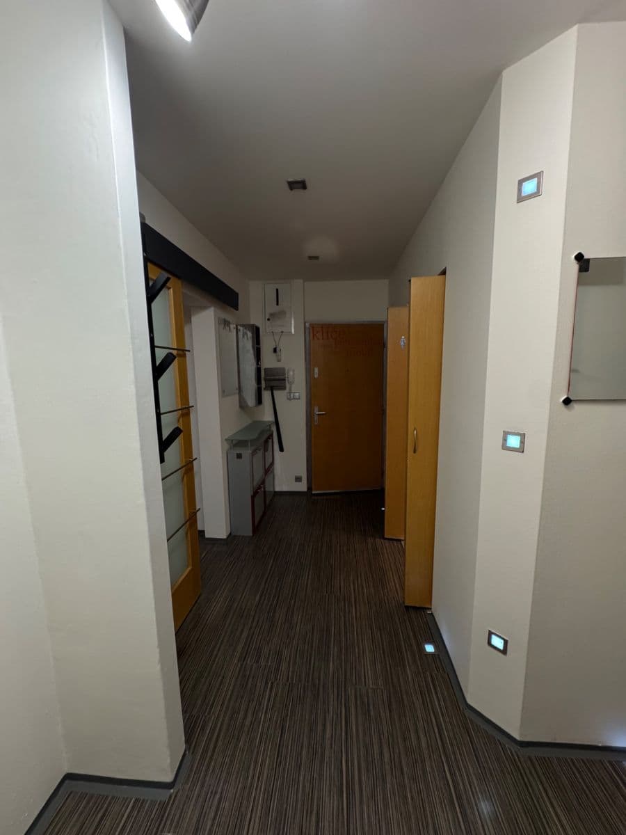 2 bedroom with open-plan kitchen flat to rent, 62 m², Vazovova, Prague, Prague 2 bedroom with open-plan kitchen flat to rent, 62 m², Vazovova, Prague, Prague