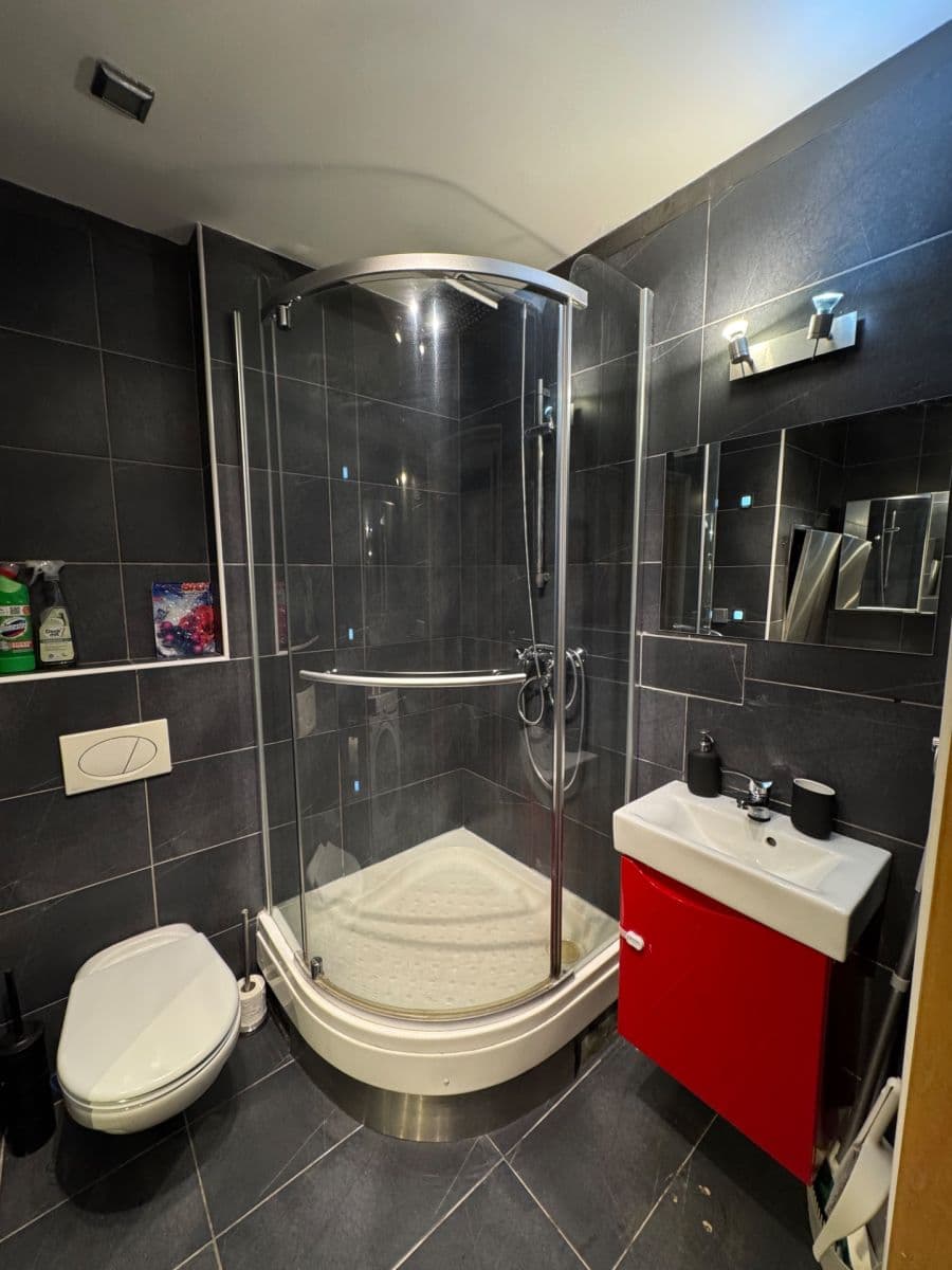 2 bedroom with open-plan kitchen flat to rent, 62 m², Vazovova, Prague, Prague 2 bedroom with open-plan kitchen flat to rent, 62 m², Vazovova, Prague, Prague