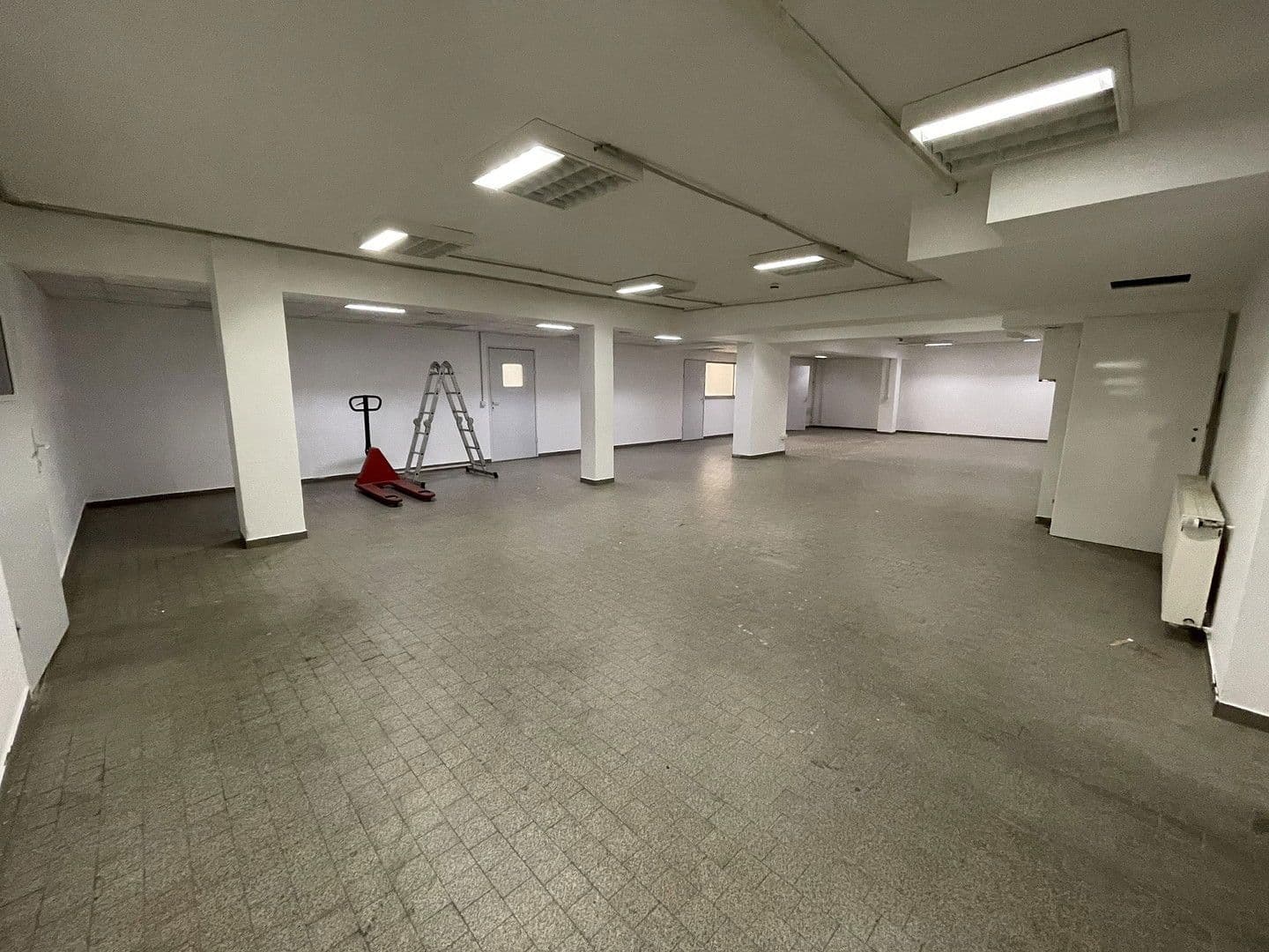 office for sale, 440 m², Tulpenstr. 2-4, Dietzenbach, Hesse office for sale, 440 m², Tulpenstr. 2-4, Dietzenbach, Hesse