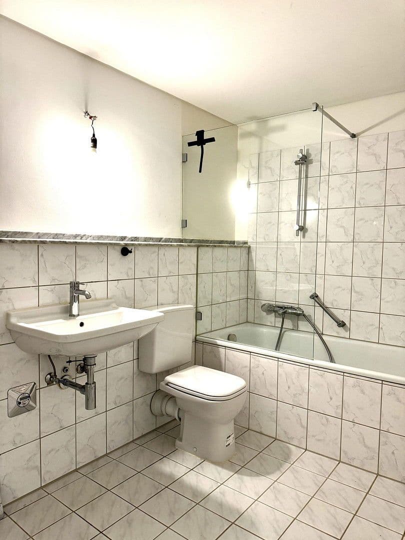 4 bedroom flat to rent, 108 m², Richard-Strauß-Allee 3, Wuppertal, North Rhine-Westphalia 4 bedroom flat to rent, 108 m², Richard-Strauß-Allee 3, Wuppertal, North Rhine-Westphalia