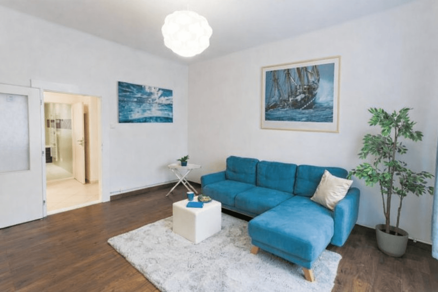 2 bedroom flat to rent, 72 m², Na Břehu, Prague, Prague 2 bedroom flat to rent, 72 m², Na Břehu, Prague, Prague